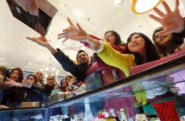 女警潮吹中国人依然爱赴日旅游 消费已由爆买转向网购